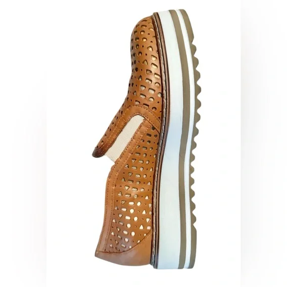 Well Feet Light Italian Platform Shoes - Picture 1 of 13